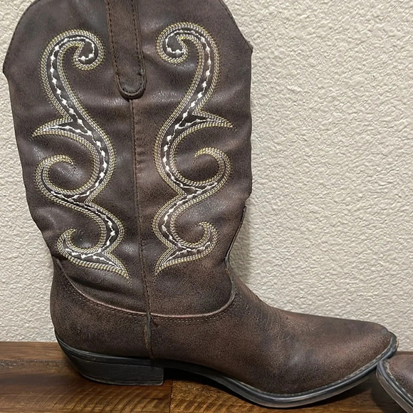 American Rag Western Cowboy Cowgirl Chocolate brown Faux Leather Rodeo Boots 7.5 - Picture 10 of 16